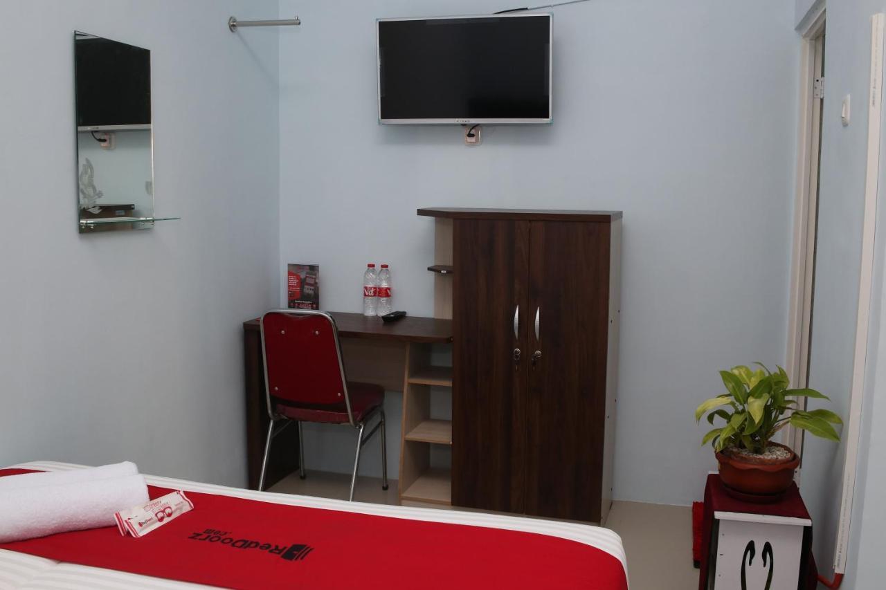 Reddoorz Syariah Near Suncity Mall Мадиун Экстерьер фото