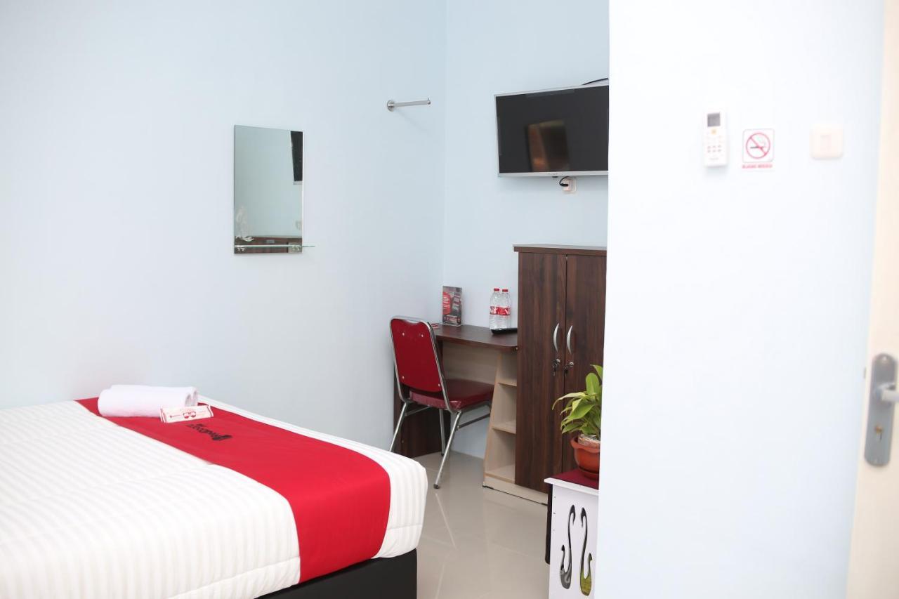 Reddoorz Syariah Near Suncity Mall Мадиун Экстерьер фото